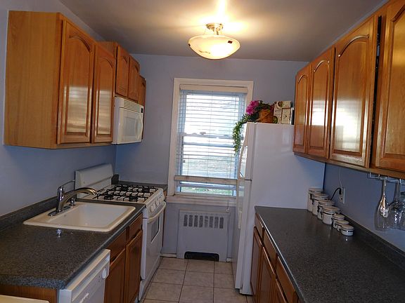 5th image of 71-20 252 Nd St #67A