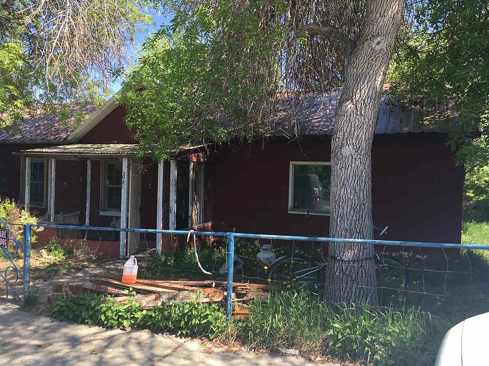 2nd image of 1023 Logan St