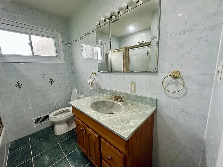 214 Mark Tree Rd — Photo 7