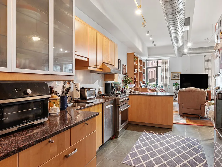 1200 Washington St #121 — Photo 12