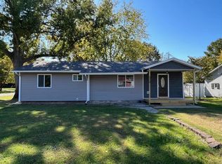 508 E McKinley St, Herrin, IL 62948