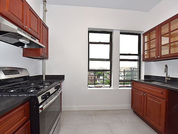 2nd image of 3420 32nd St APT 6A