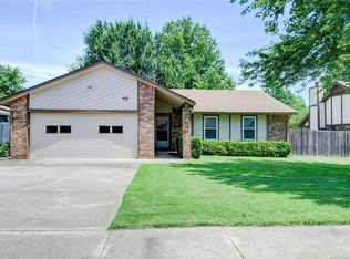 1917 S Yellowood Ave W, Broken Arrow, OK 74012
