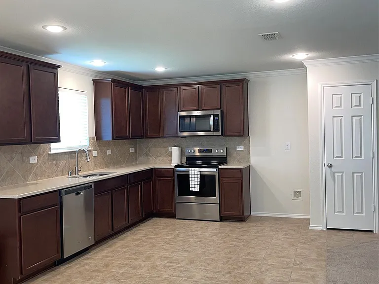 138 Waxberry Dr — Photo 8