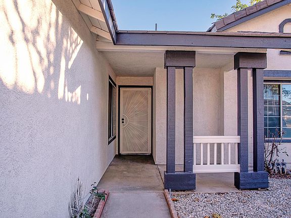 3rd image of 13277 Claremont Ave