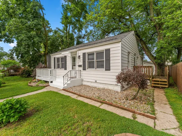 112 Chesterton Blvd, Chesterton, IN 46304