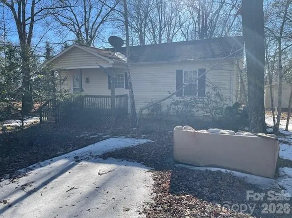 1143 Old State Highway 105, Nebo, NC 28761