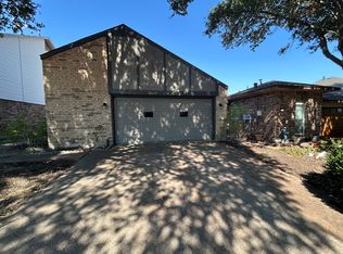 2615 Zodiac Dr, Garland, TX 75044