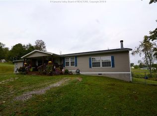 136 Early Ln, Ripley, WV 25271