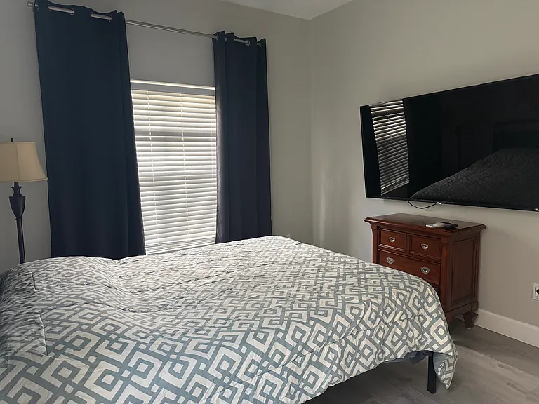 869 Assembly Ct — Photo 14