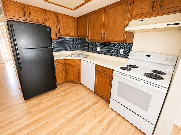 1885 S Quebec Way #B15 — Photo 6