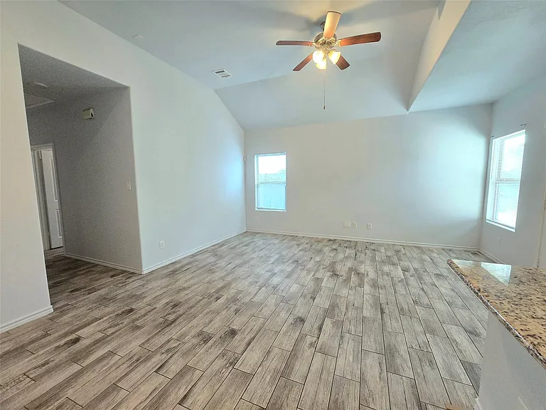 4410 Larkspur St #A — Photo 4
