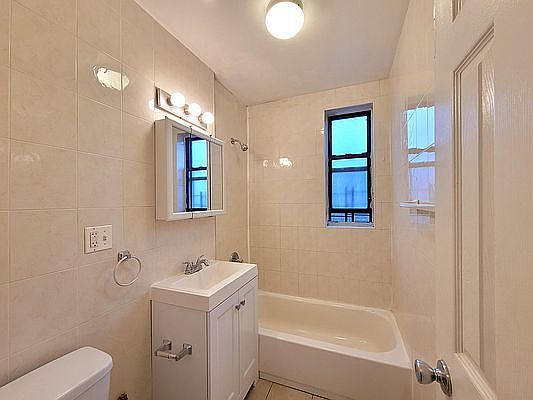4th image of 28-15 34th St #5