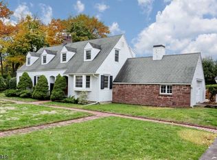 30 N Van Dien Ave, Ridgewood, NJ 07450