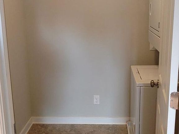 3rd image of 617 N 32nd St APT D
