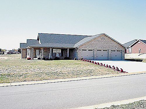 3rd image of 1005 Southwind Cir