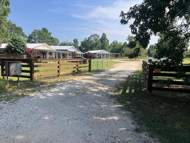 200 Ritchey Rd — Photo 14