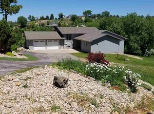 4870 Cliff Dr, Rapid City, SD 57702