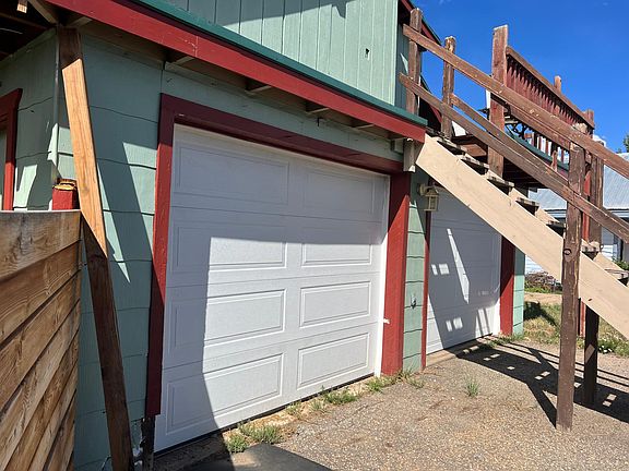 3rd image of 885 E Agate Ave