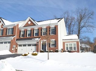 102 Village Dr, Pittsburgh, PA 15227