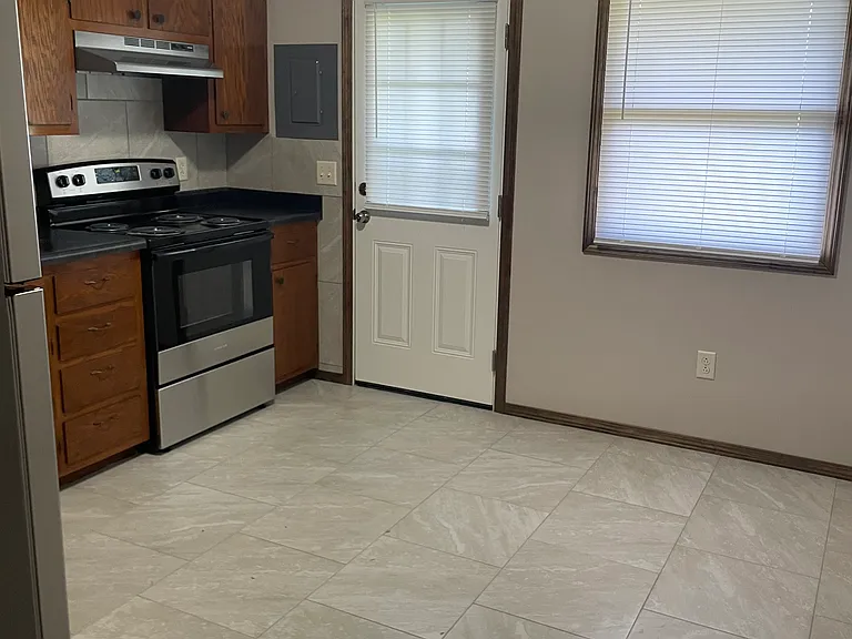 3117 Wandering Ln — Photo 2