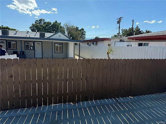 3rd image of 84057 Manila Ave
