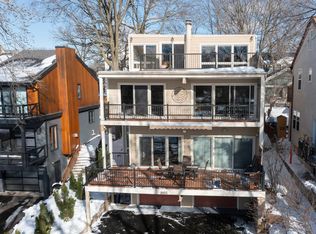 2855 E Lake Of The Isles Pkwy, Minneapolis, MN 55408