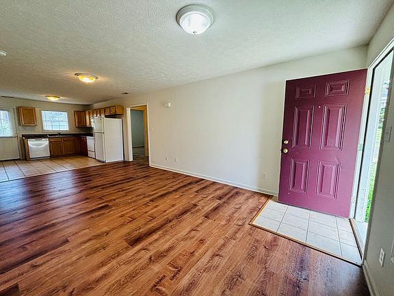 3rd image of 350 Newcomb St NE