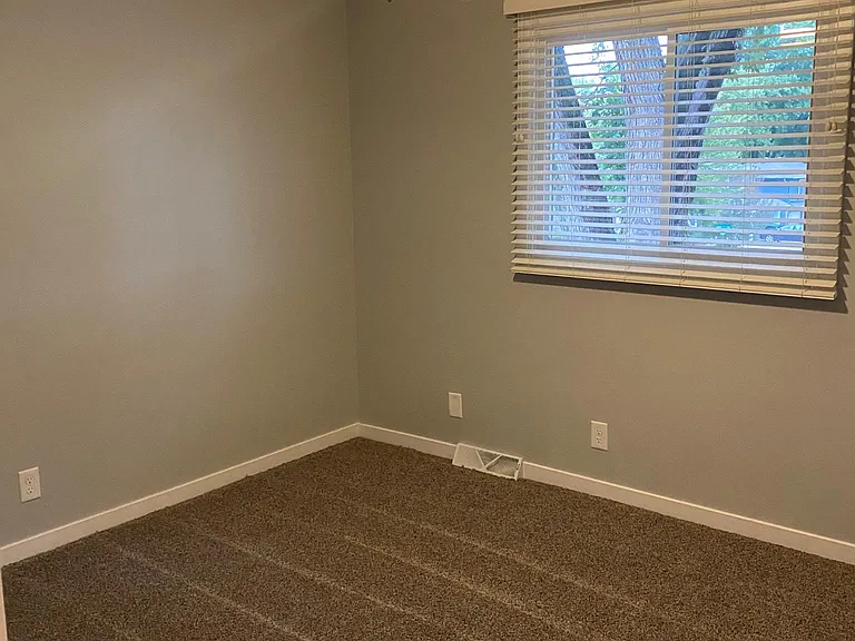 upstairs bedroom #2
