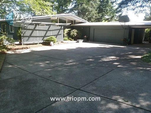 2525 W 23rd Ave photo 1