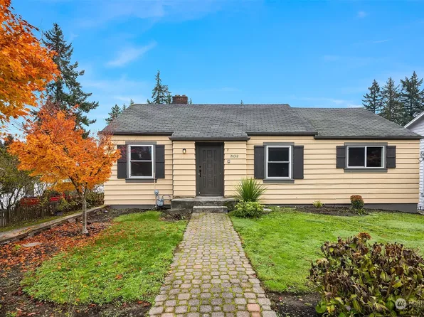20312 Greenwood Avenue N, Shoreline, WA 98133