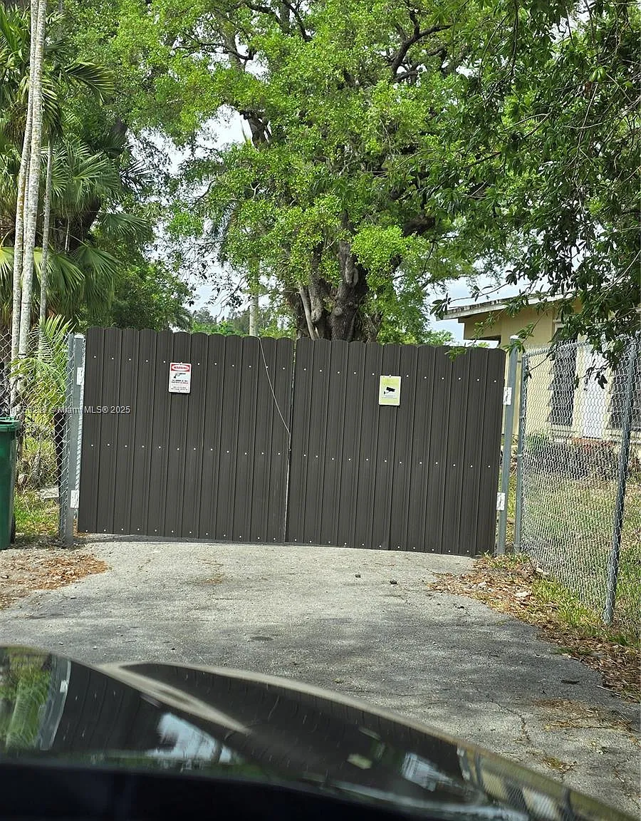 1 bed, $3,990 — Photo 3