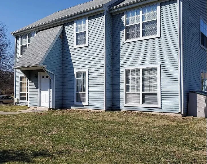593 S Dove Rd #B — Photo 2