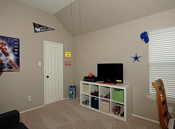 5th image of 513 Knoll Park Ct