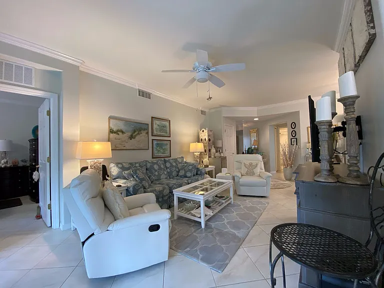 1455 Tiffany Ln #107 — Photo 4