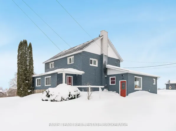 160 Lafontaine Rd W, Tiny, ON L9M 0L4