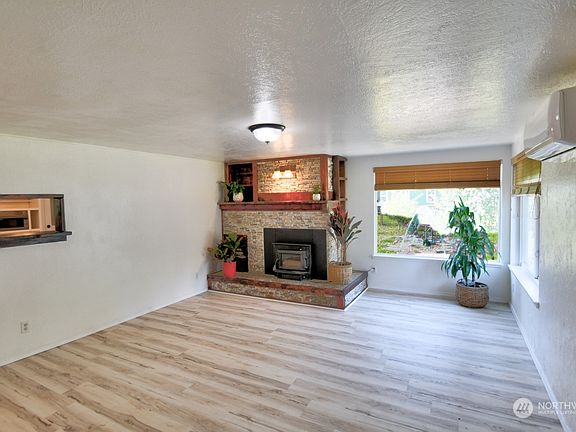 4th image of 2627 Trevue Avenue SW