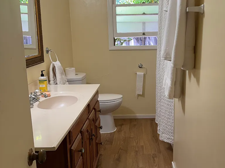 1292A Glenn St — Photo 9