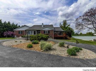 9245 Gordon Dr, Chatham, IL 62629