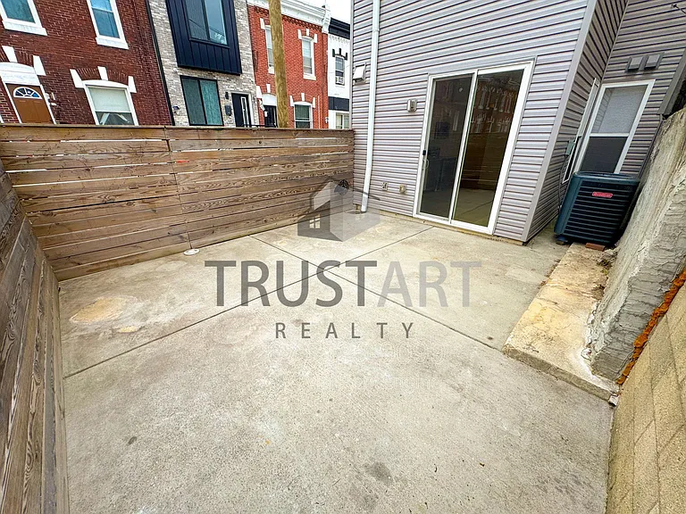1327 S 27th St — Photo 21