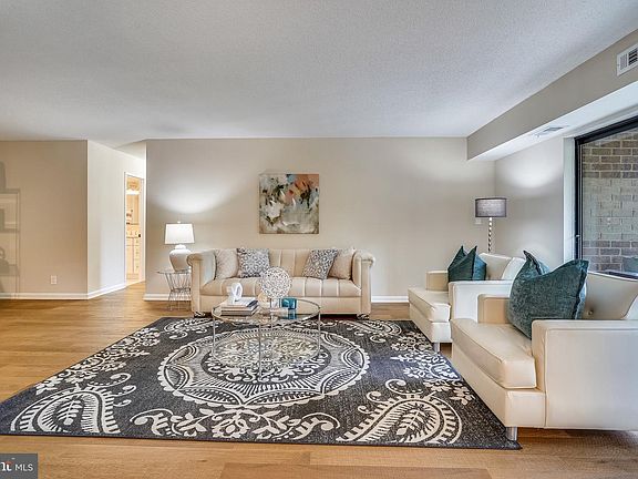 3rd image of 8360 Greensboro Dr APT 423