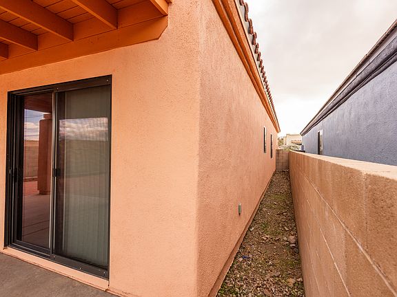 4th image of 2774 N Bell Hollow Pl