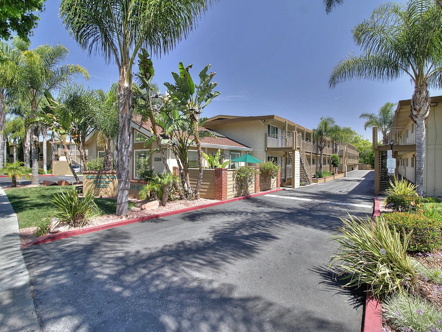 The Arbors at Mountain View Apartments — Photo 4