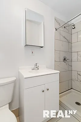 Rented by REAL New York | media 16