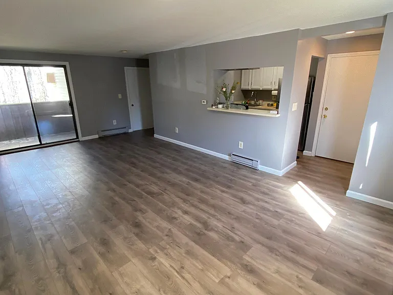 16 Adams Ct #16 — Photo 5