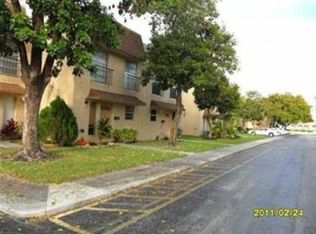 553 N Pine Island Rd, Plantation, FL 33324