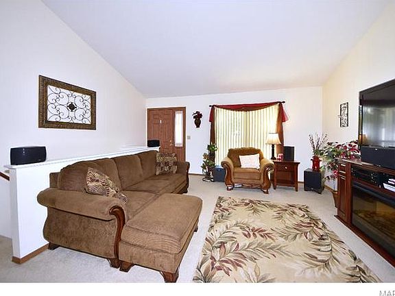 3rd image of 1311 Cambrook Ct