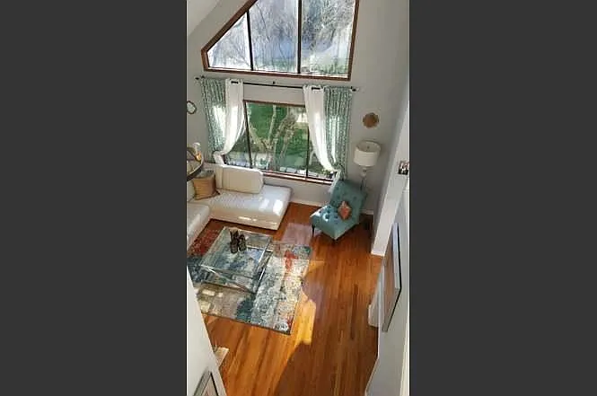 4954 NW Francis Dr — Photo 2