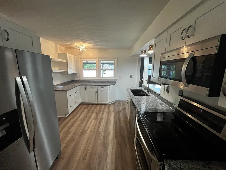 10203 Woodstock Rd — Photo 6