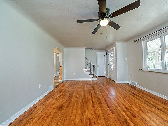 3rd image of 29 Perry St